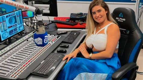 Vídeos de Debora Peixoto Nua Pelada .
